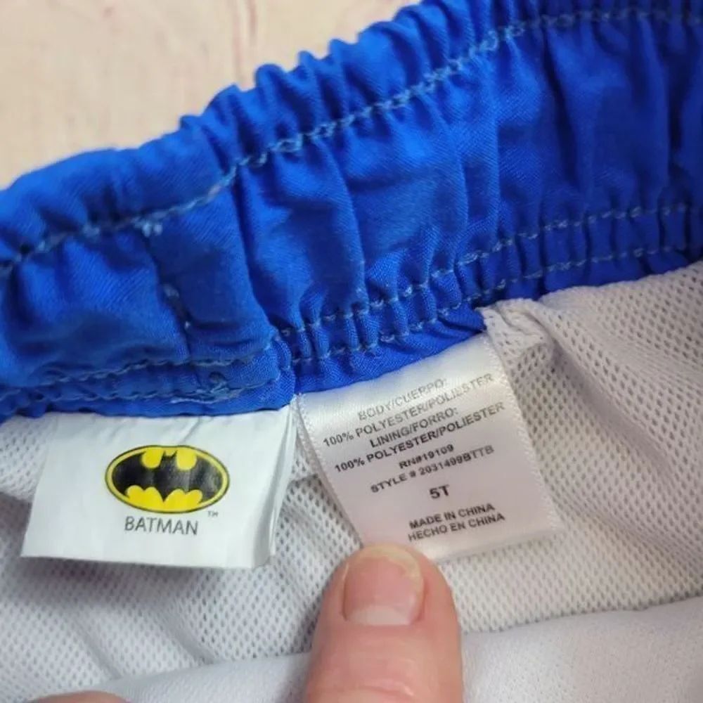 Batman swim trunks 5T - Picture 4 of 4